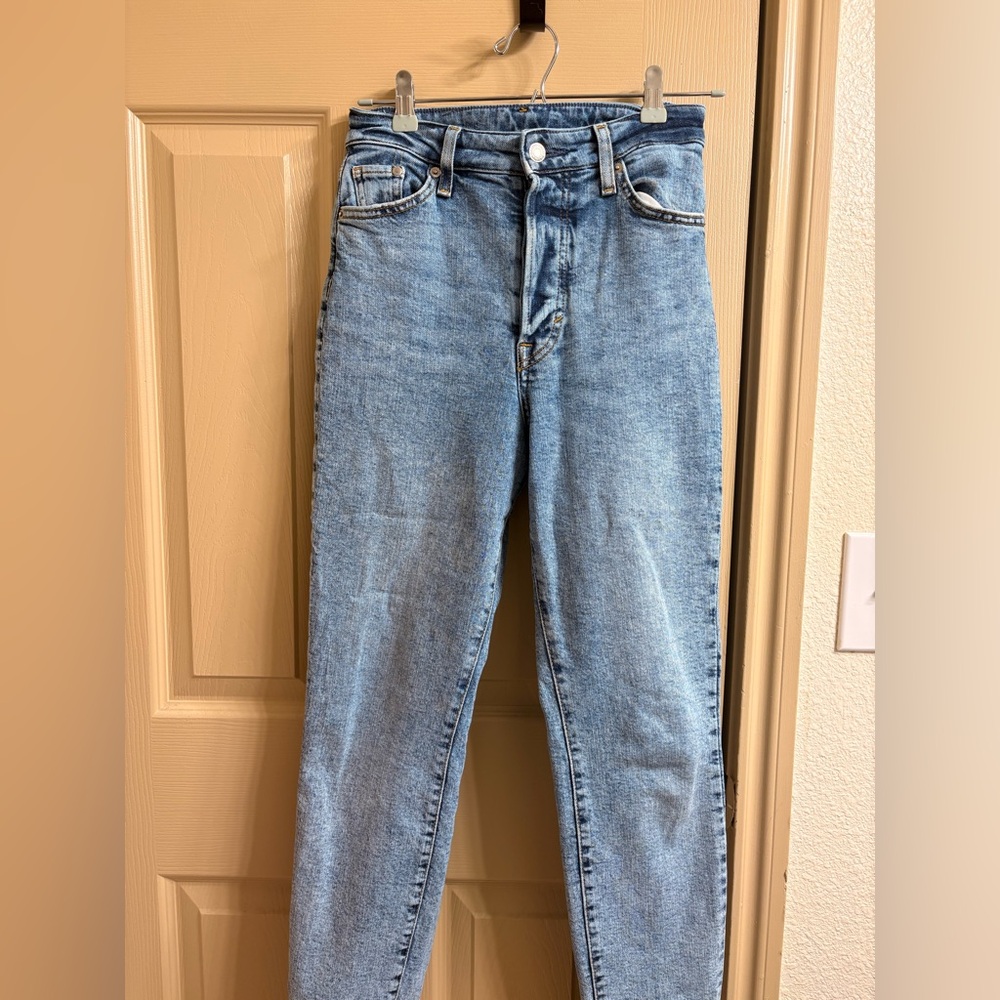 H&M Light Blue High-Rise mom Jeans